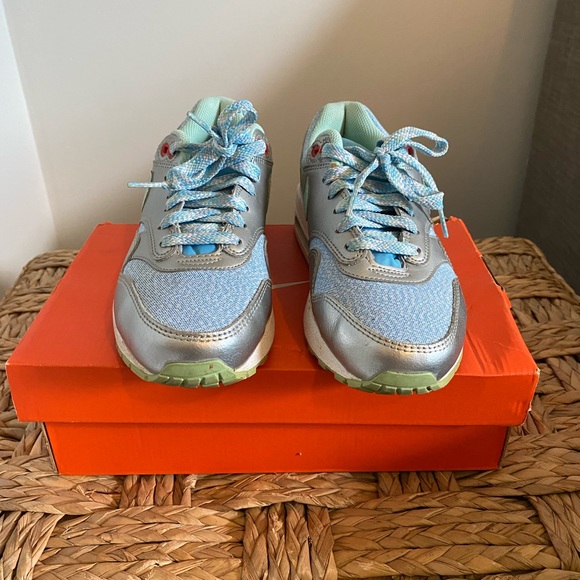 Nike Air - Picture 2 of 3